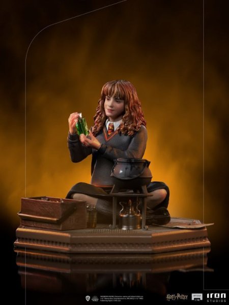 画像1: 予約 アイアンスタジオ Iron Studios  Hermione Granger Polyjuice Regular Version - Harry Potter 1/10 WBHPM65722-10 (1)
