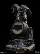 画像5:  Iron Studios  Batman on Batsignal Deluxe - Zack Snyder's Justice League  1/10 フィギュア  DCCJLE71522-10 (5)