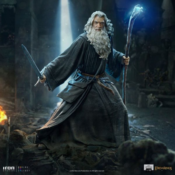 画像1: 予約 Iron Studios Gandalf BDS - The Lord of the Rings   1/10 スタチュー  WBLOR70222-10 (1)
