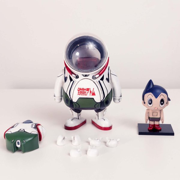 画像1: 予約 Ax2 Limited x Tezuka Productions     The Little Astronaut x Astro Boy  22.5cm  アクションフィギュア (1)