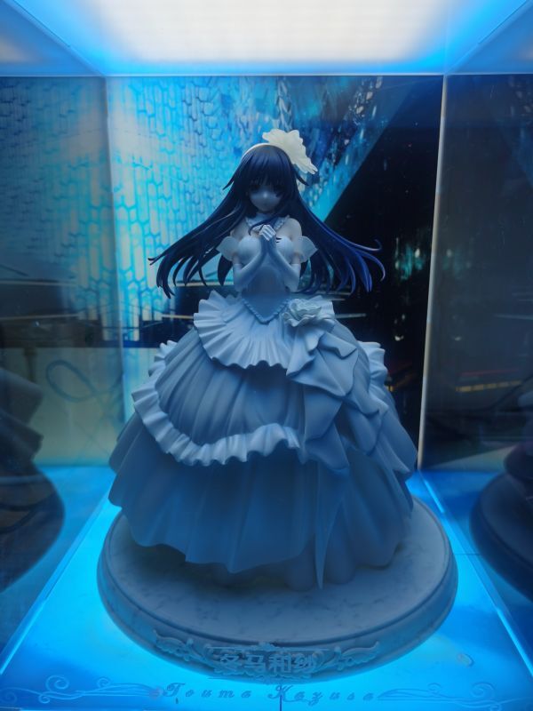 ファイアーエムブレム 風花雪月 主人公 モデル 二つ折り財布